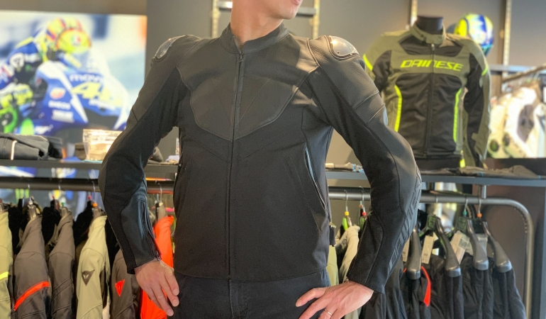 ダイネーゼの新作レザージャケット『IPERATTIVA LEATHER-TEX JACKET